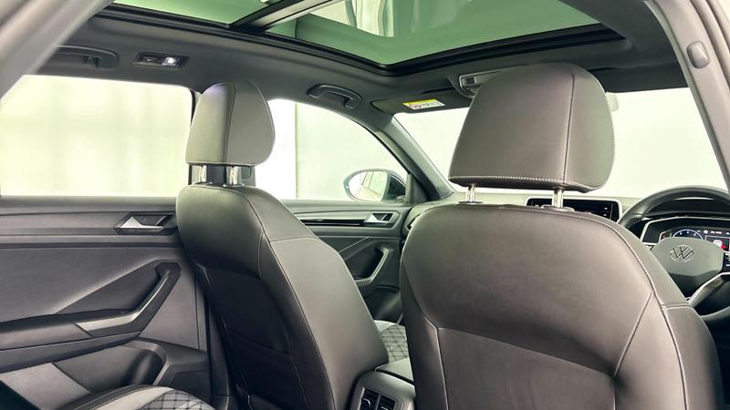 Used Volkswagen T-Roc 2022 for sale - 77001463: Photo 27