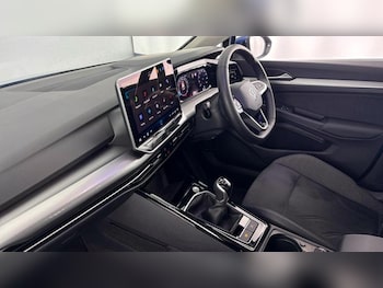 Used Volkswagen Golf 2025 for sale - 77435147: Photo