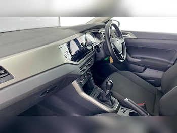 Used Volkswagen Polo 2019 for sale - 76079760: Photo 2