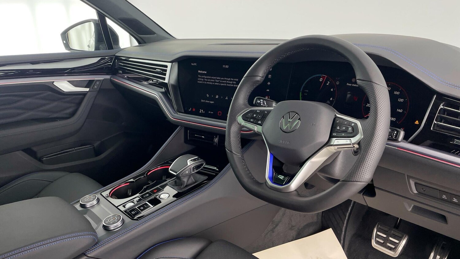 Used Volkswagen Touareg 2025 for sale - 77504880: Photo 6