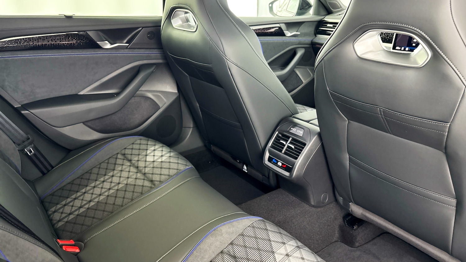 Used Volkswagen Passat 2025 for sale - 77781946: Photo 34