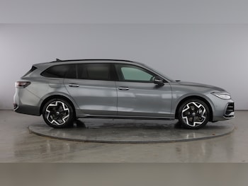 Used Volkswagen Passat 2025 for sale - 77781946: Photo