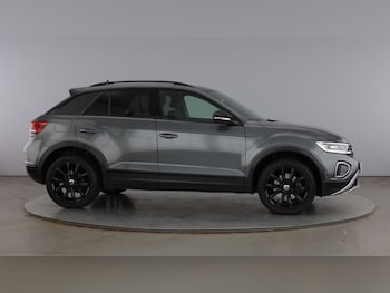 Used Volkswagen T-Roc 2023 for sale - 79125013: Photo