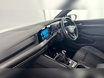 Used Volkswagen Golf 2024 for sale - 78106507: Photo