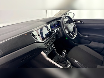 Used Volkswagen Polo 2024 for sale - 77918081: Photo