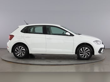 Used Volkswagen Polo 2024 for sale - 77918081: Photo