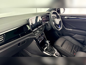 Used Volkswagen T-Roc 2025 for sale - 77781951: Photo