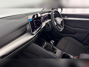 Used Volkswagen Golf 2024 for sale - 77602527: Photo