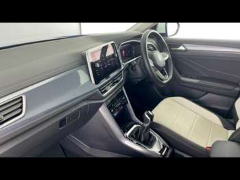 Used Volkswagen T-Roc 2023 for sale - 74682636: Photo