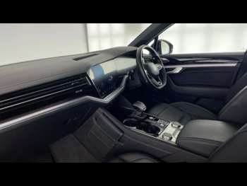 Used Volkswagen Touareg 2021 for sale - 75124103: Photo
