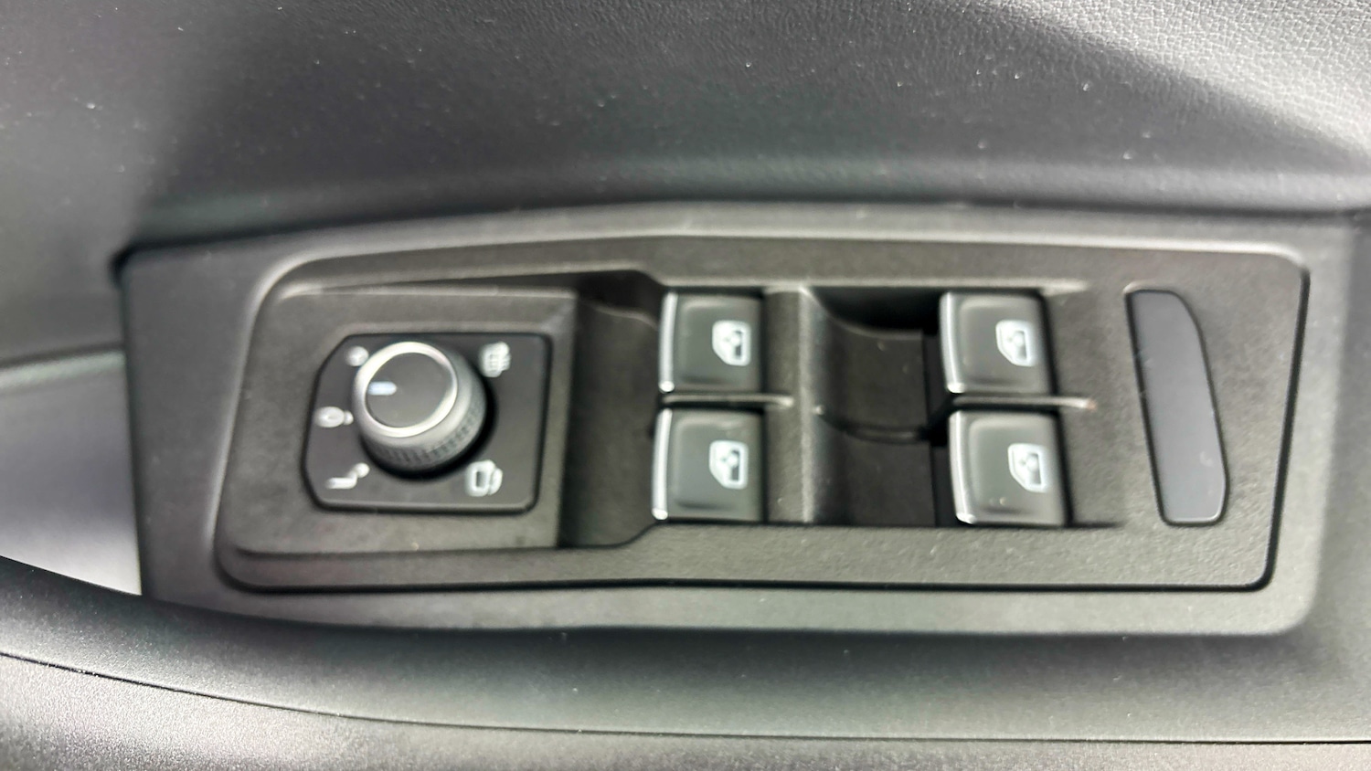 Used Volkswagen T-Roc 2025 for sale - 77639410: Photo 20