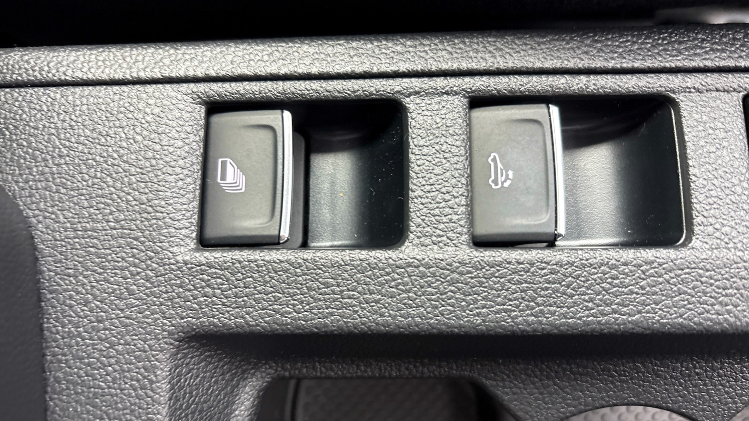 Used Volkswagen T-Roc 2025 for sale - 77639410: Photo 26