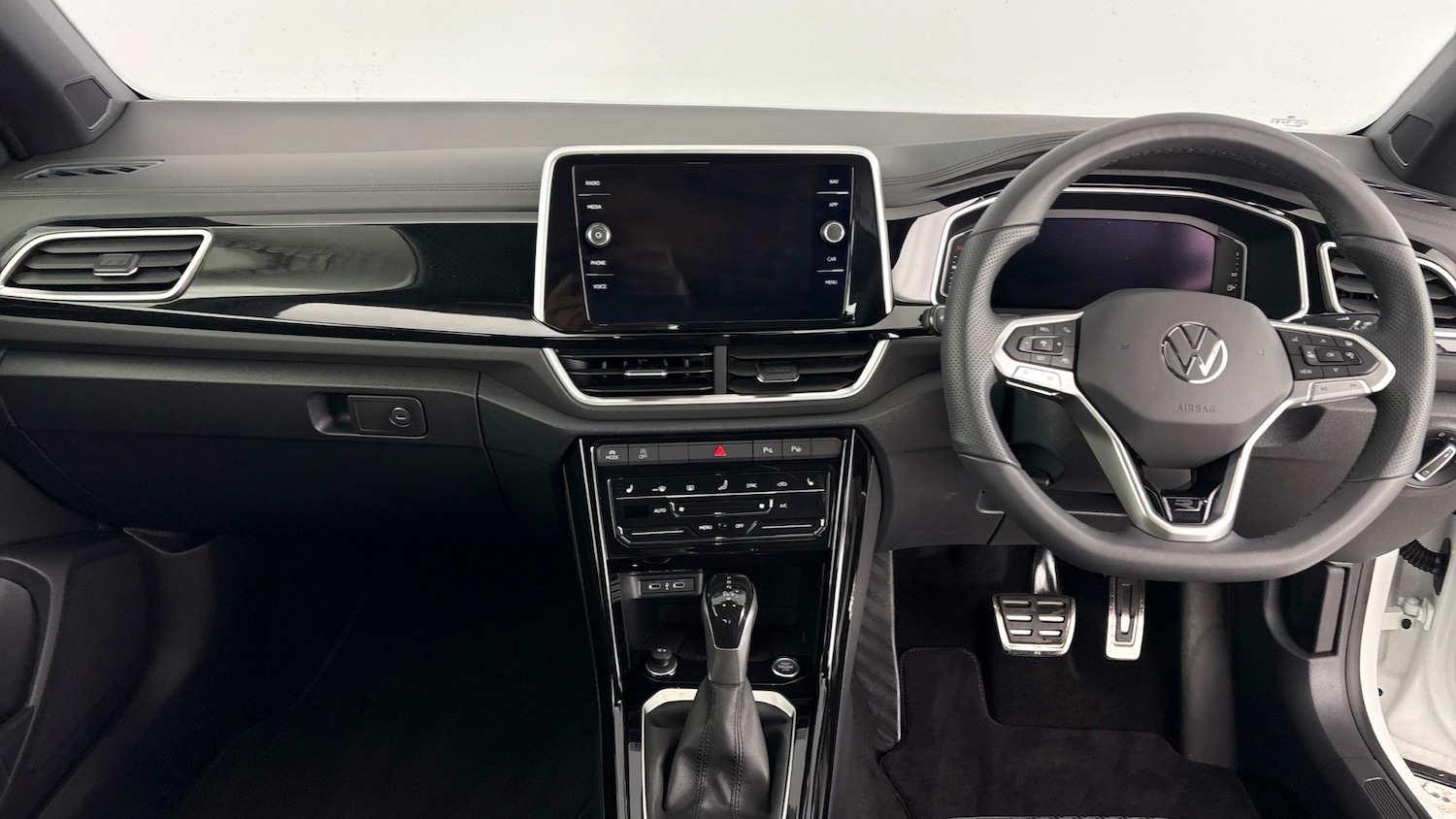 Used Volkswagen T-Roc 2025 for sale - 77639410: Photo 9