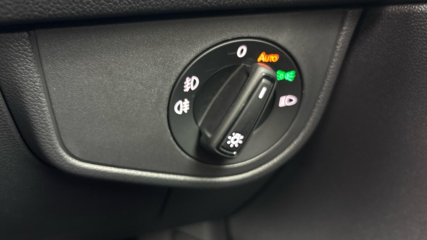 Used Volkswagen Polo for sale - 78150070: Photo 23