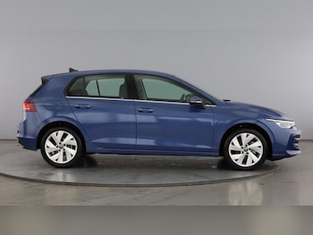 Used Volkswagen Golf 2025 for sale - 76541442: Photo
