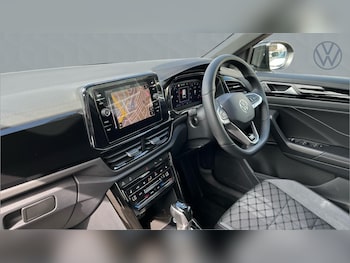 Used Volkswagen T-Roc 2025 for sale - 79208594: Photo