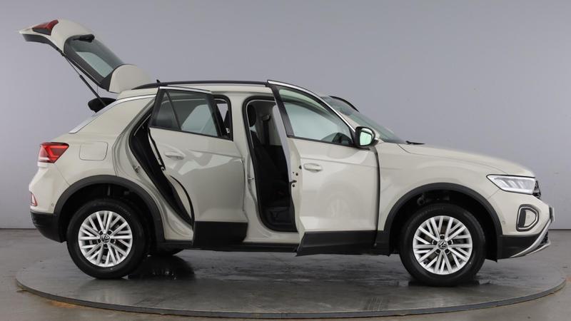 Used Volkswagen T-Roc 2023 for sale - 77326860: Photo 10