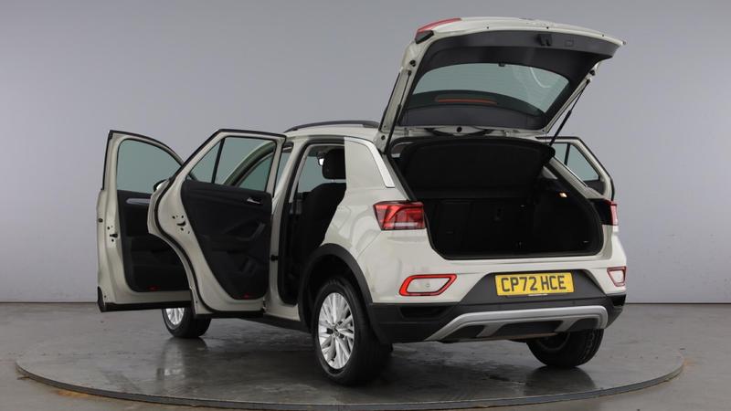 Used Volkswagen T-Roc 2023 for sale - 77326860: Photo 11