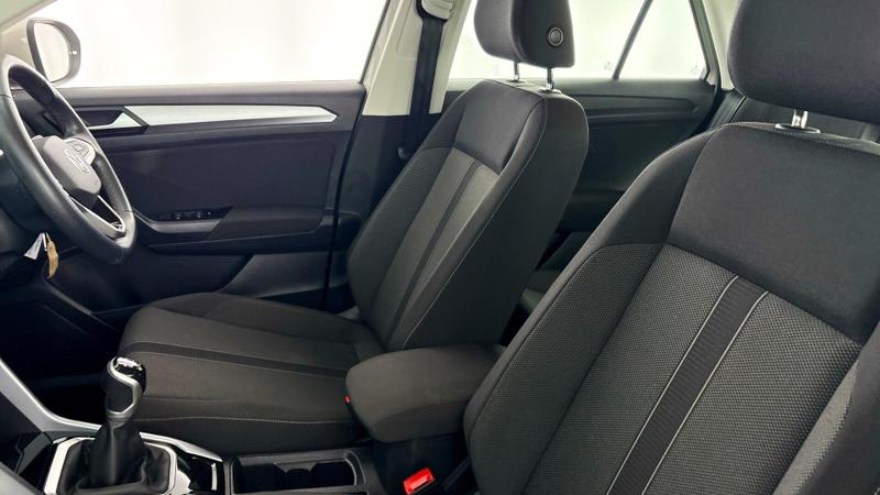 Used Volkswagen T-Roc 2023 for sale - 77326860: Photo 31