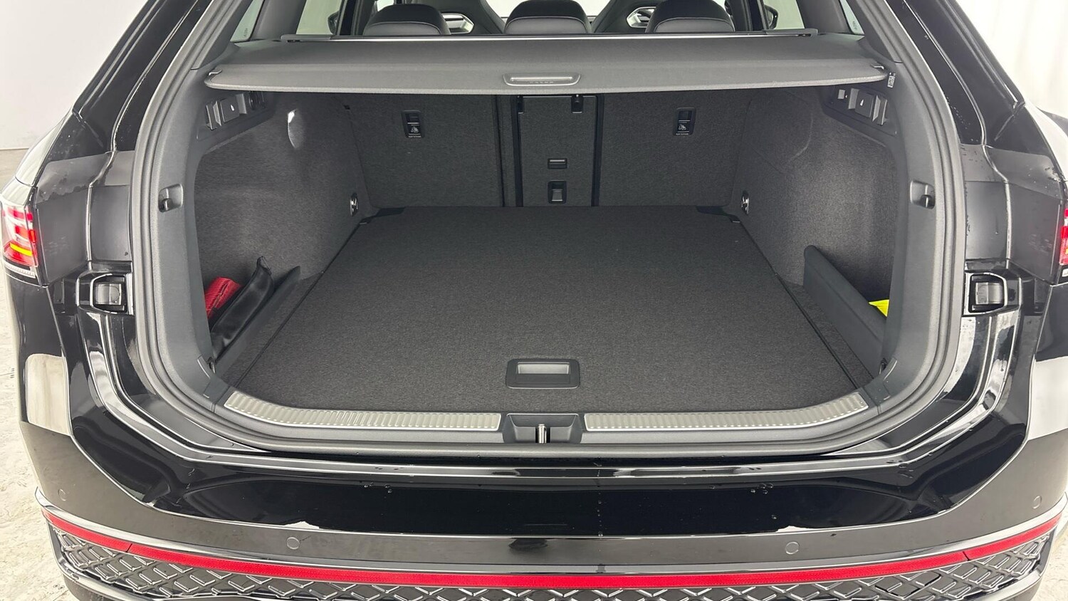 Used Volkswagen Passat for sale - 78150068: Photo 32