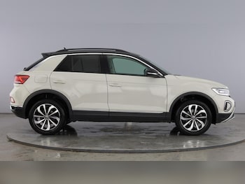Used Volkswagen T-Roc 2022 for sale - 76394207: Photo