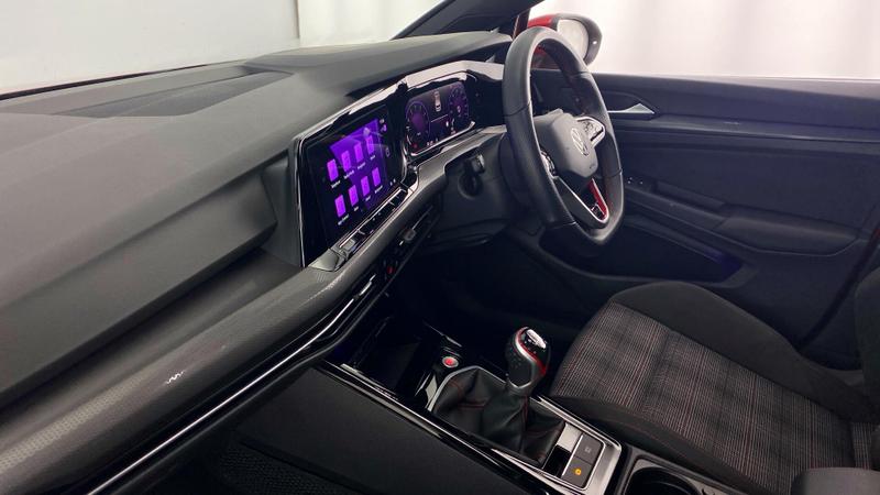 Used Volkswagen Golf 2024 for sale - 76758229: Photo 2