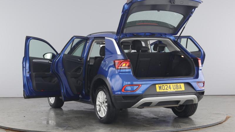 Used Volkswagen T-Roc 2024 for sale - 75717866: Photo 11