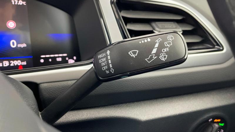 Used Volkswagen T-Roc 2024 for sale - 75717866: Photo 13