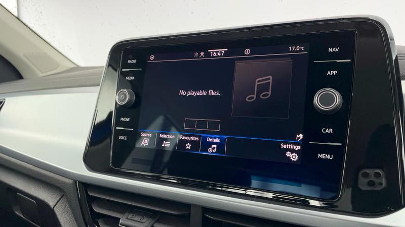 Used Volkswagen T-Roc 2024 for sale - 75717866: Photo 17