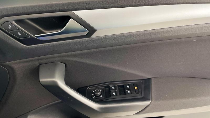 Used Volkswagen T-Roc 2024 for sale - 75717866: Photo 20