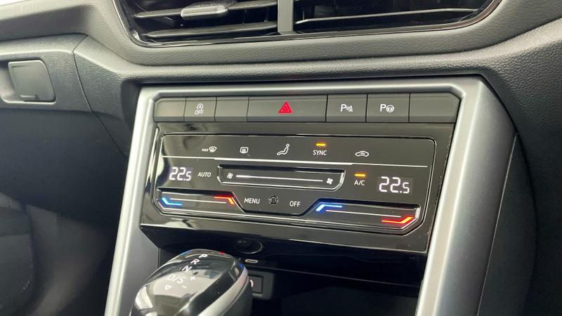 Used Volkswagen T-Roc 2024 for sale - 75717866: Photo 23