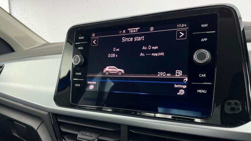 Used Volkswagen T-Roc 2024 for sale - 75717866: Photo 26