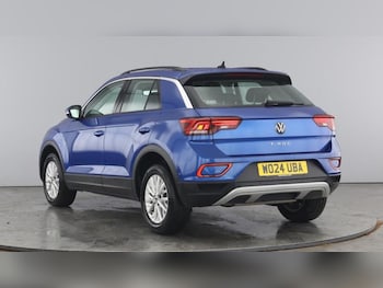Used Volkswagen T-Roc 2024 for sale - 75717866: Photo