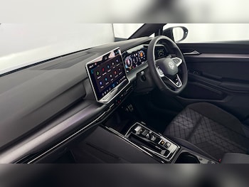 Used Volkswagen Golf 2025 for sale - 77881211: Photo