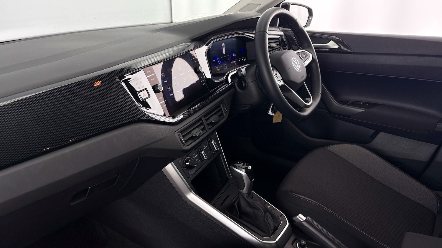 Used Volkswagen Polo 2022 for sale - 77881233: Photo 2