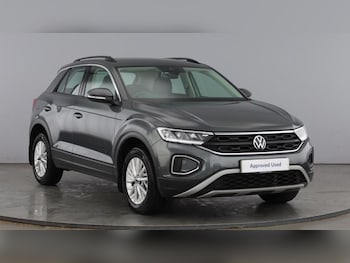 Used Volkswagen T-Roc 2023 for sale - 77363519: Photo