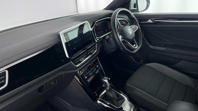 Used Volkswagen T-Roc 2022 for sale - 75995356: Photo 2