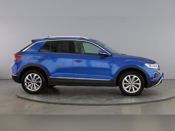 Used Volkswagen T-Roc 2022 for sale - 76421987: Photo