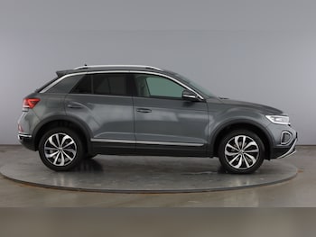 Used Volkswagen T-Roc 2022 for sale - 79448209: Photo