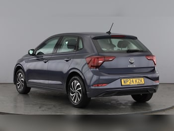 Used Volkswagen Polo 2024 for sale - 77639413: Photo