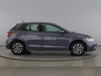 Used Volkswagen Polo 2024 for sale - 77639413: Photo