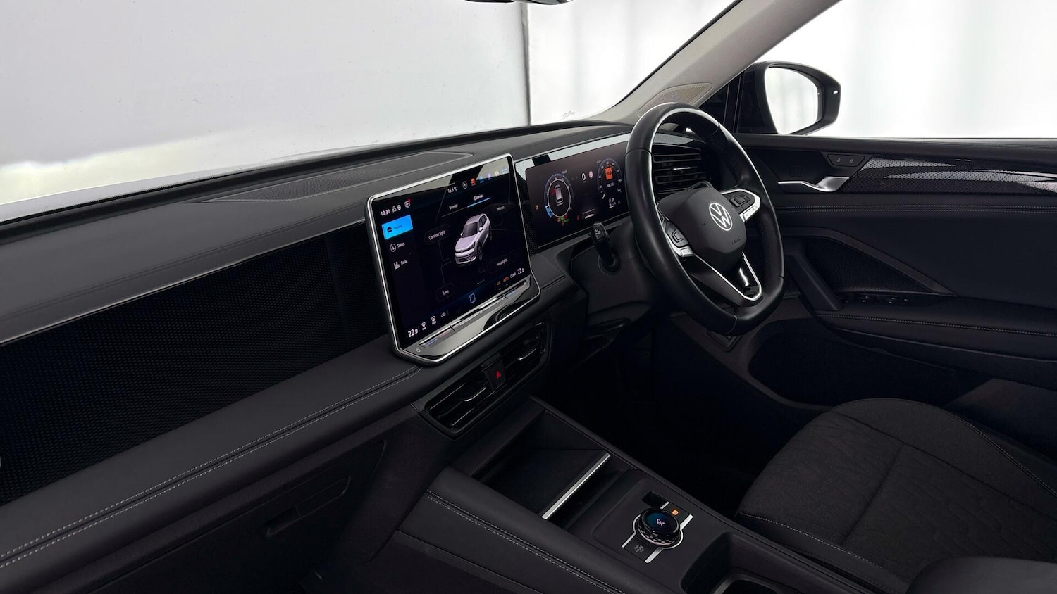 Used Volkswagen Tiguan 2024 for sale - 77602576: Photo 2