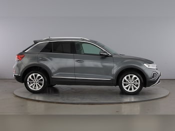Used Volkswagen T-Roc 2023 for sale - 78938781: Photo