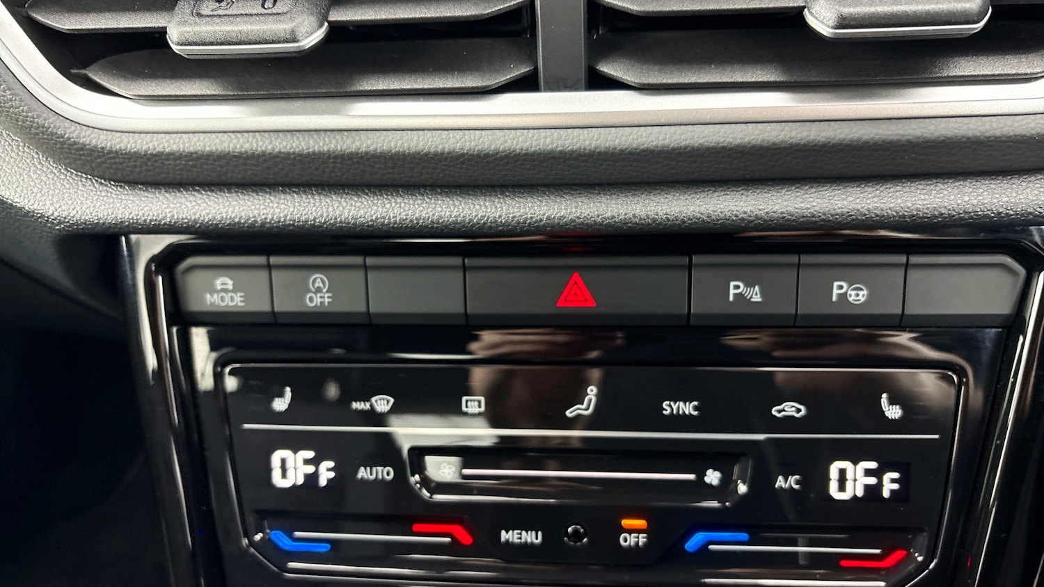 Used Volkswagen T-Roc 2025 for sale - 77639428: Photo 13