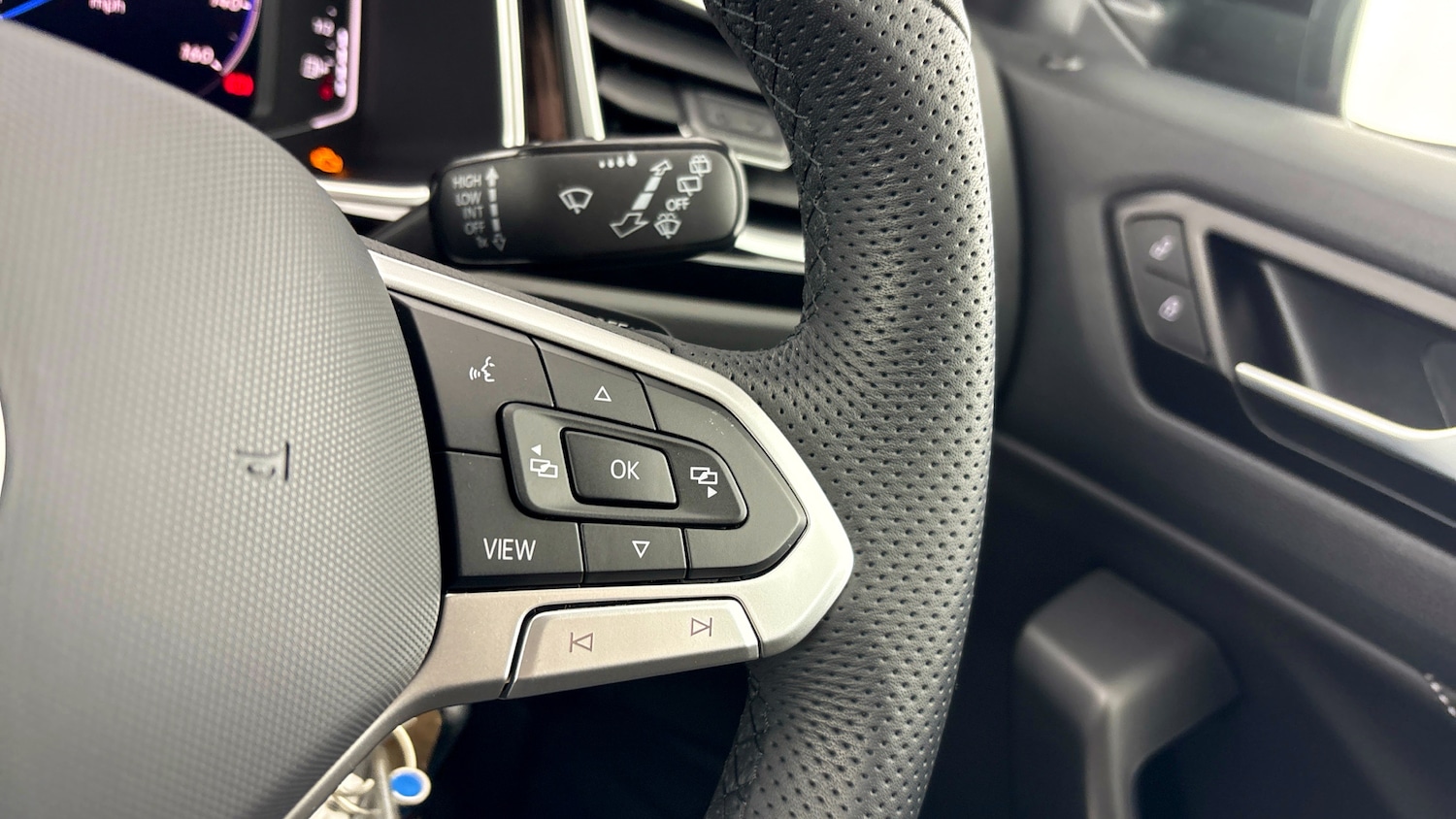 Used Volkswagen T-Roc 2025 for sale - 77639428: Photo 18