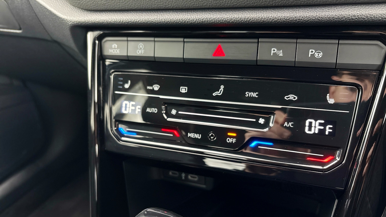 Used Volkswagen T-Roc 2025 for sale - 77639428: Photo 22