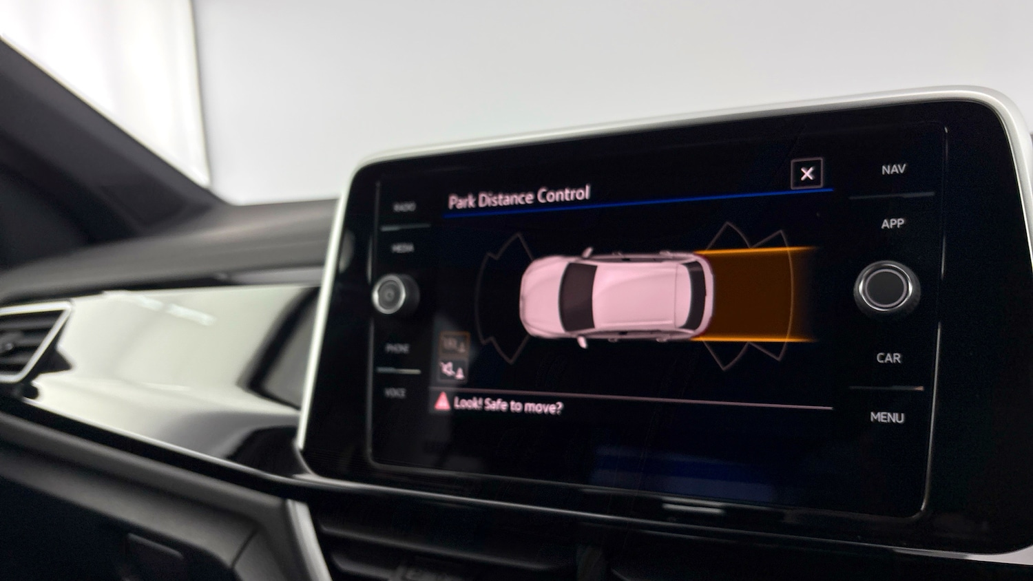 Used Volkswagen T-Roc 2025 for sale - 77639428: Photo 23