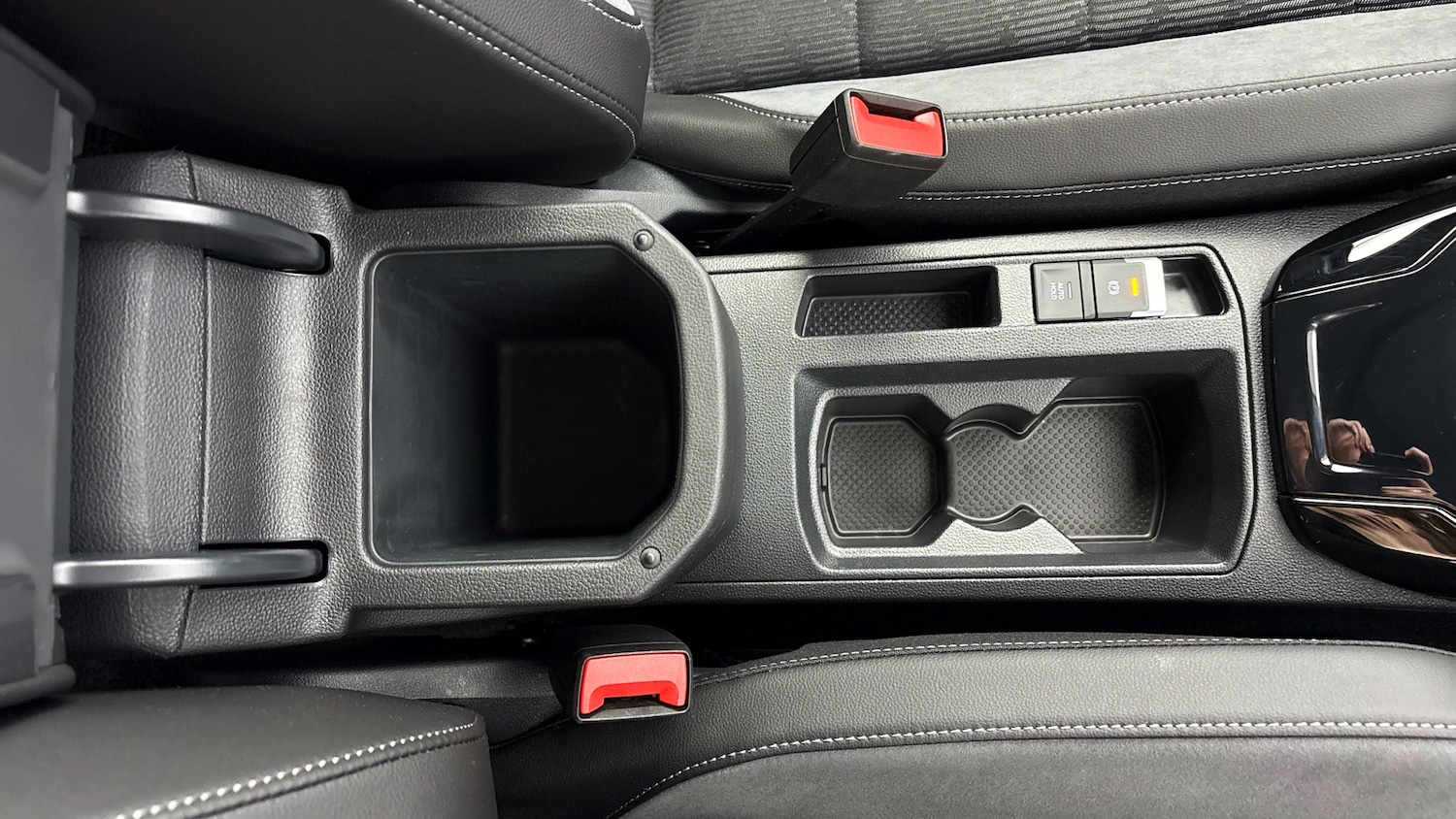 Used Volkswagen T-Roc 2025 for sale - 77639428: Photo 24