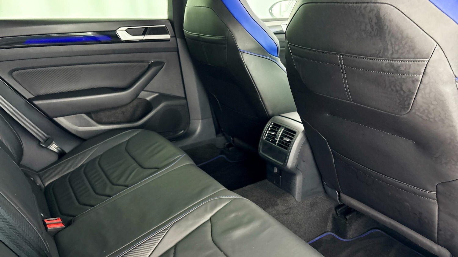 Used Volkswagen Arteon 2025 for sale - 77803938: Photo 32