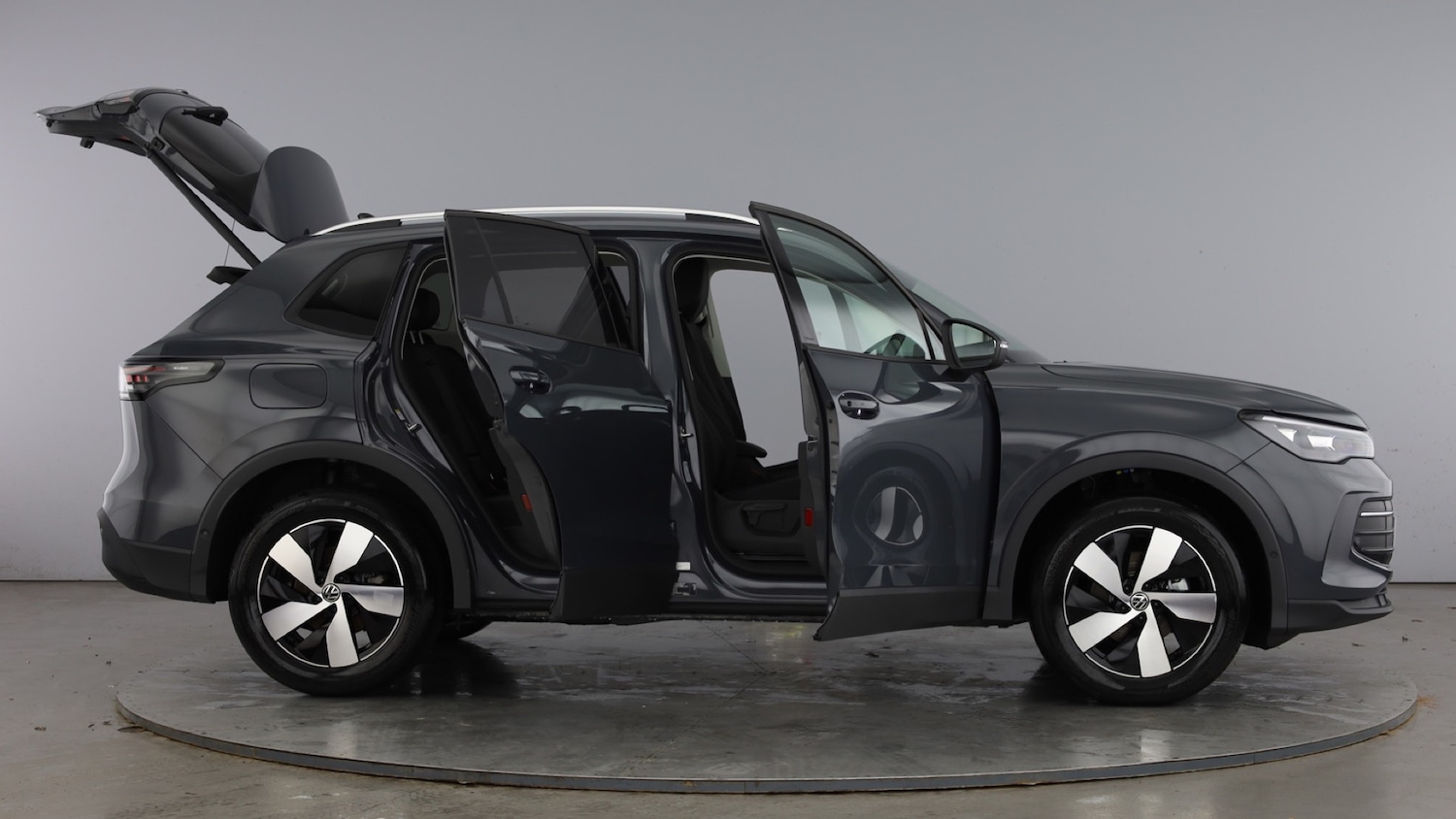 Used Volkswagen Tiguan 2025 for sale - 77781930: Photo 11